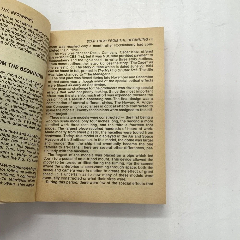 Official 1983 Price Guide to‎ Star Trek and Star Wars Collectibles Book